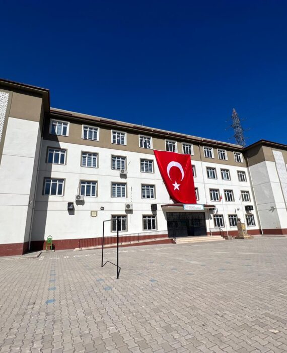 Atatürk İlkokulu (1)